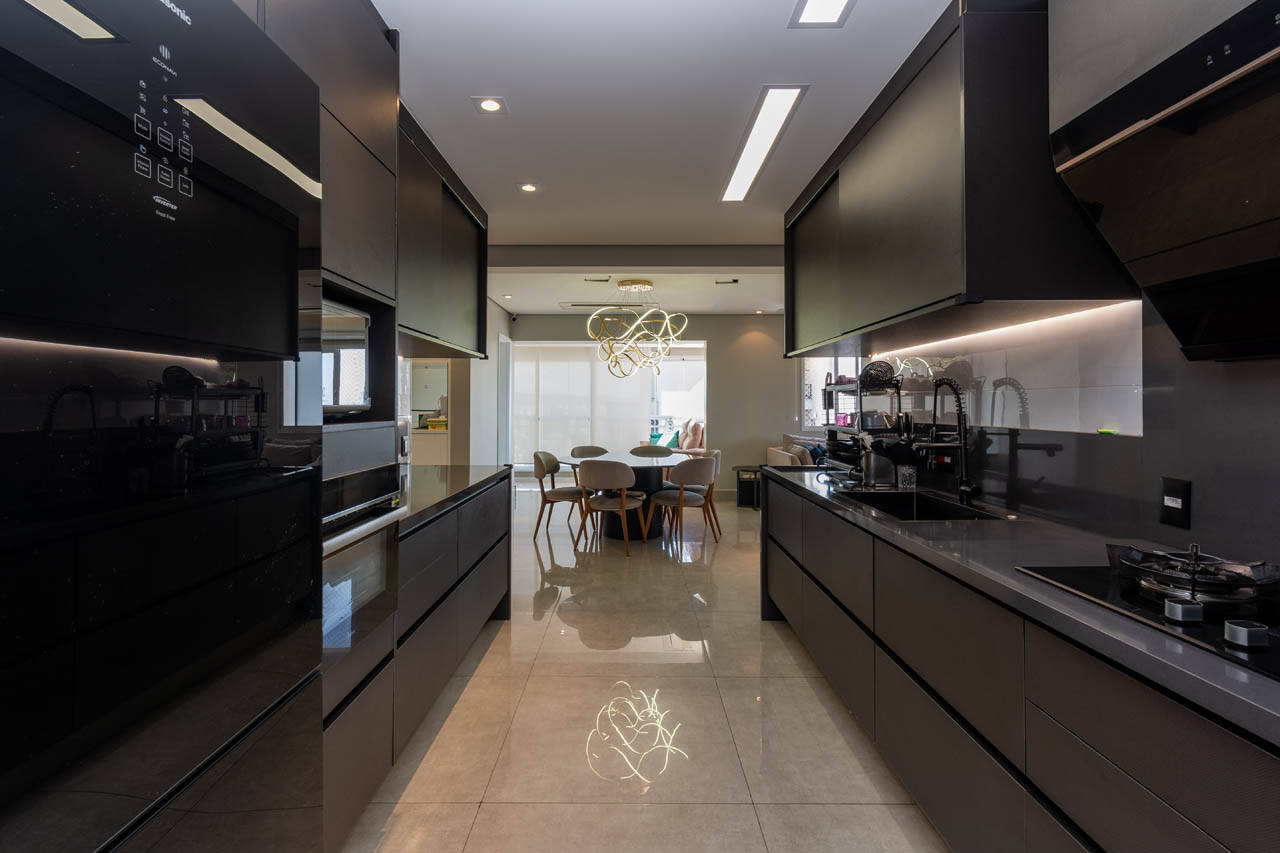 Apartamento à venda com 4 quartos, 240m² - Foto 12