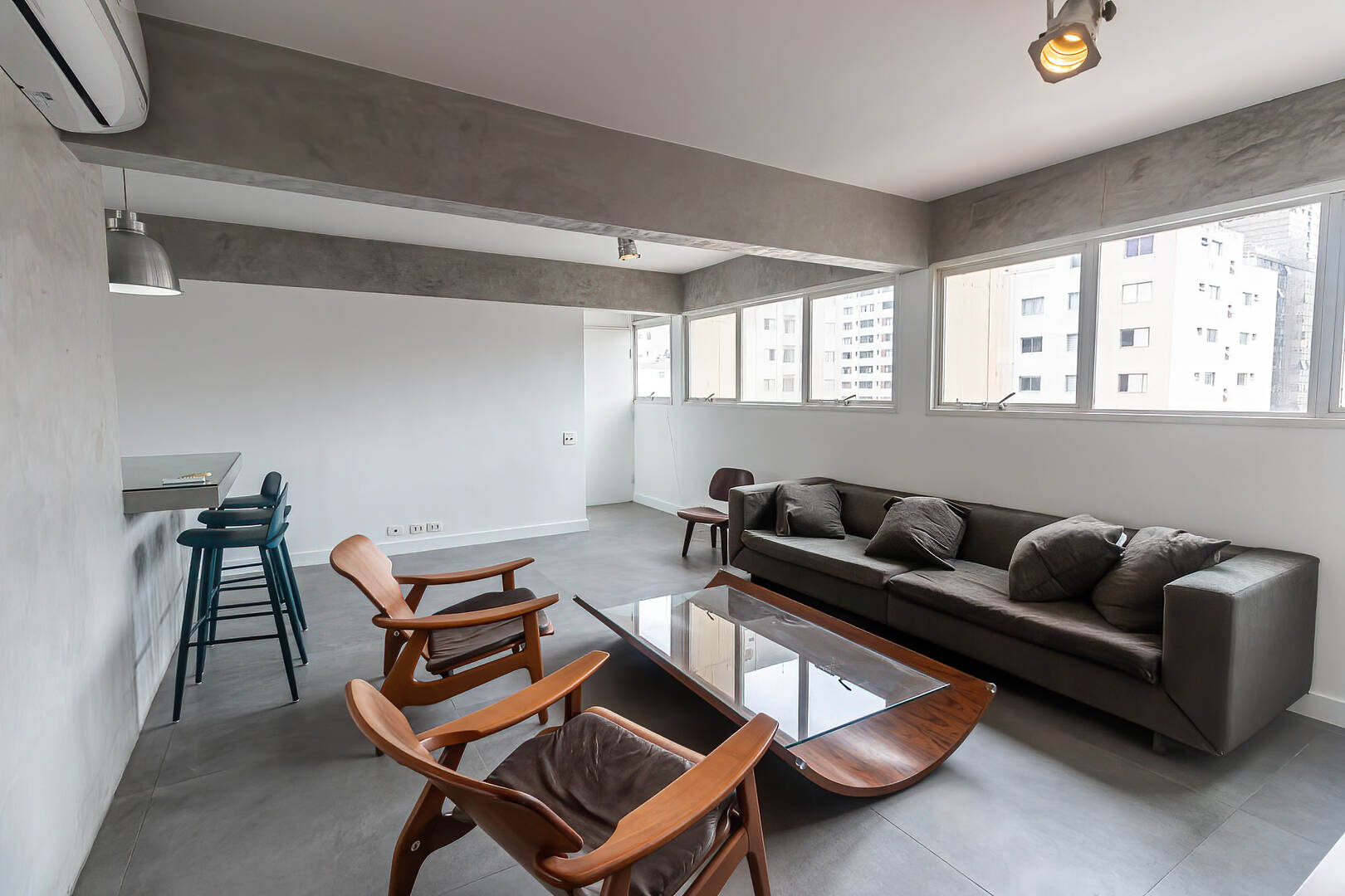 Apartamento para alugar com 2 quartos, 65m² - Foto 10