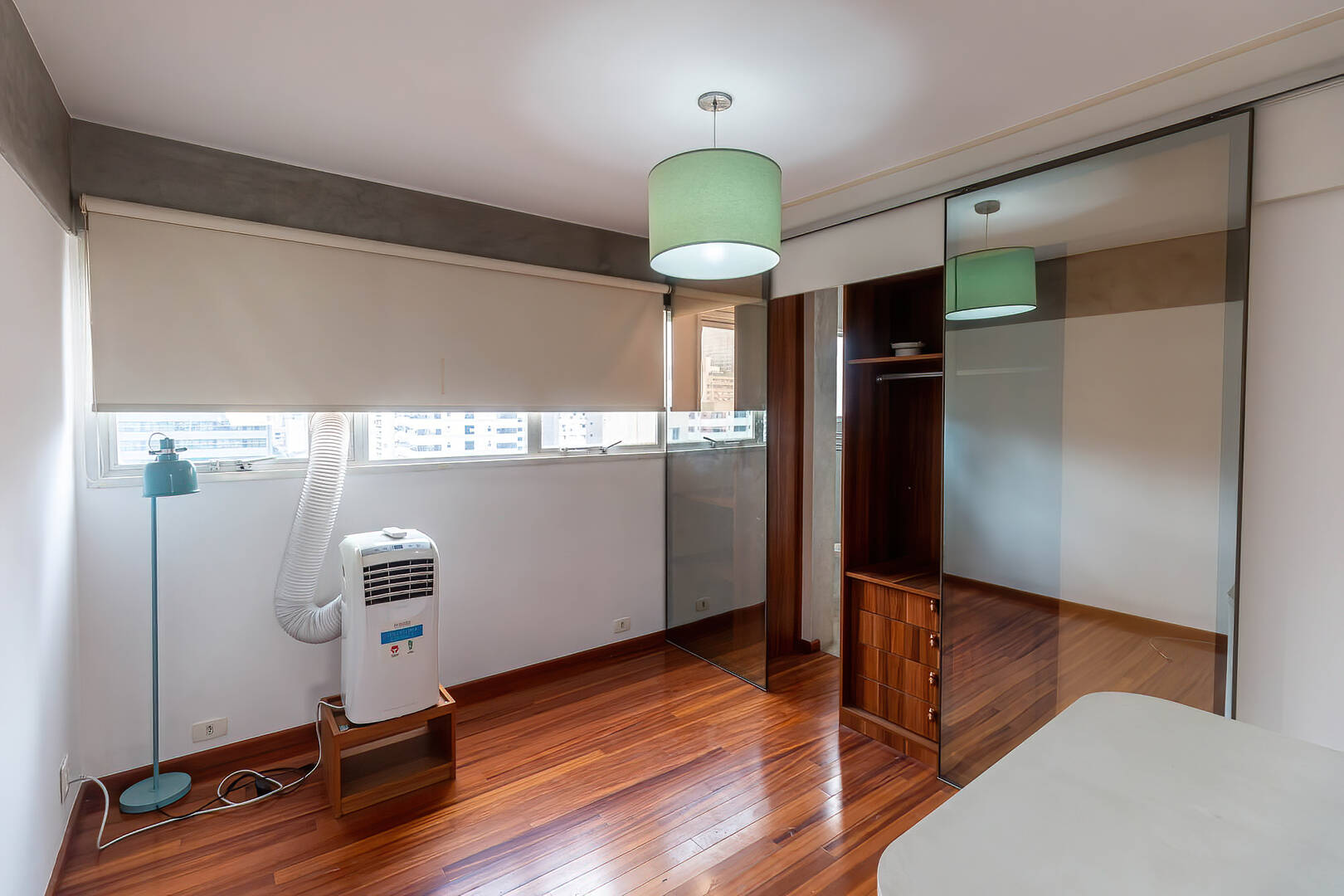 Apartamento para alugar com 2 quartos, 65m² - Foto 15