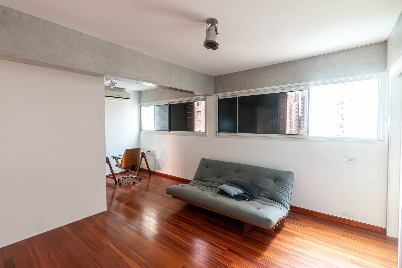 Apartamento para alugar com 2 quartos, 65m² - Foto 26