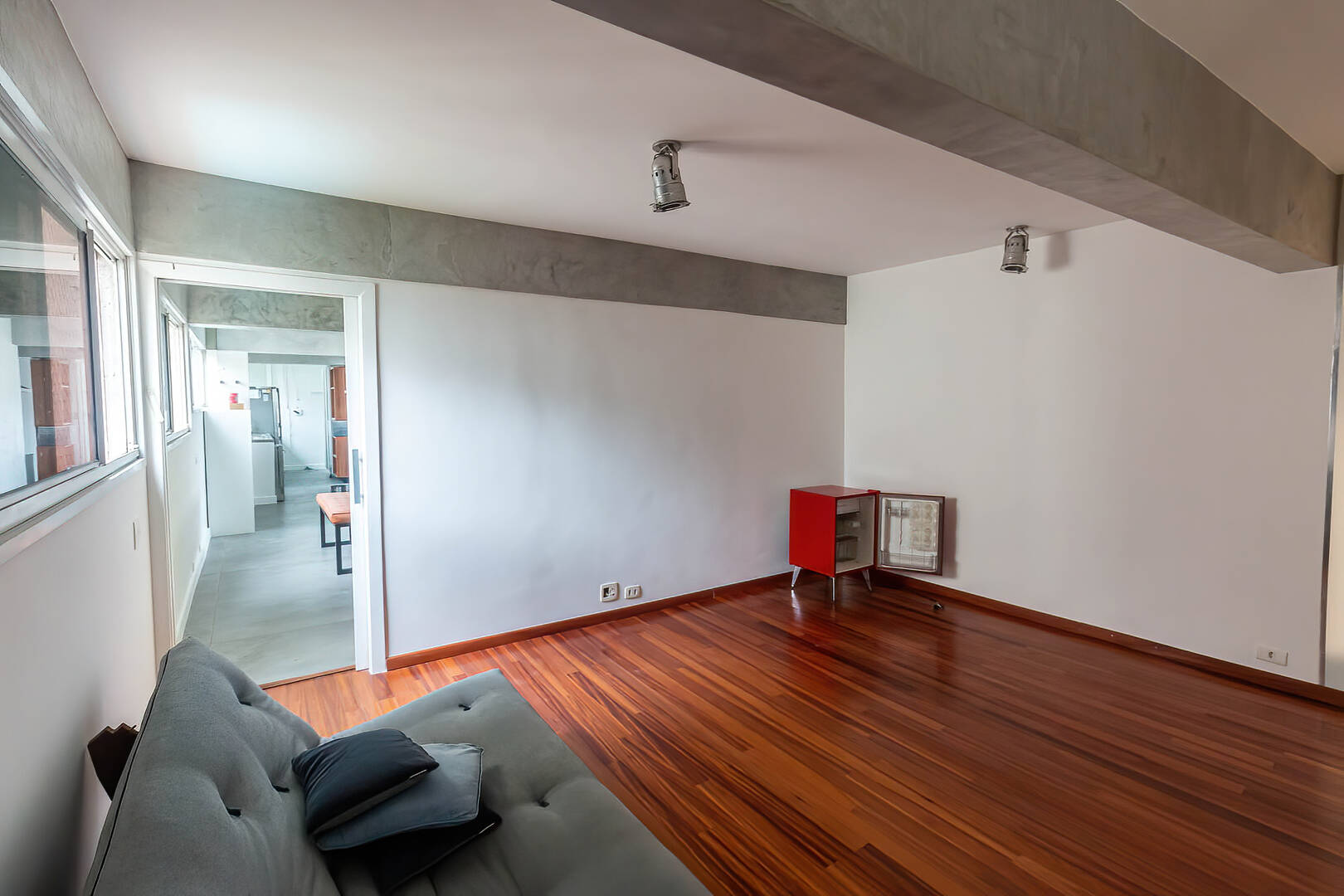 Apartamento para alugar com 2 quartos, 65m² - Foto 28