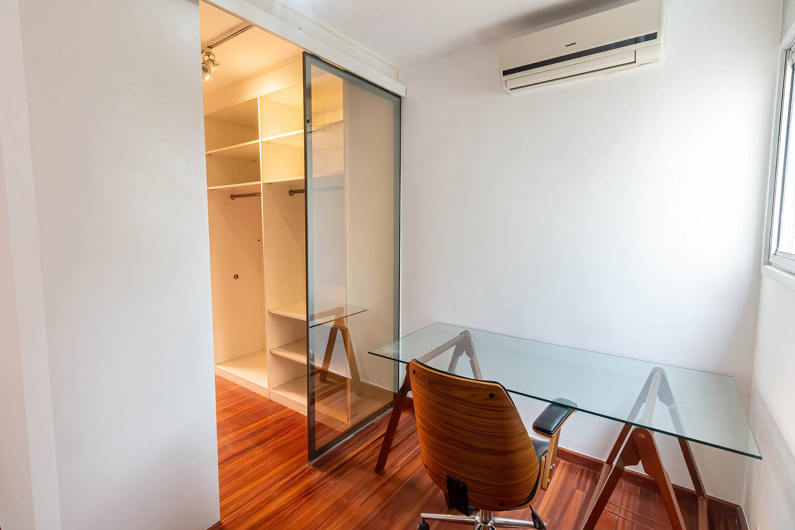 Apartamento para alugar com 2 quartos, 65m² - Foto 29