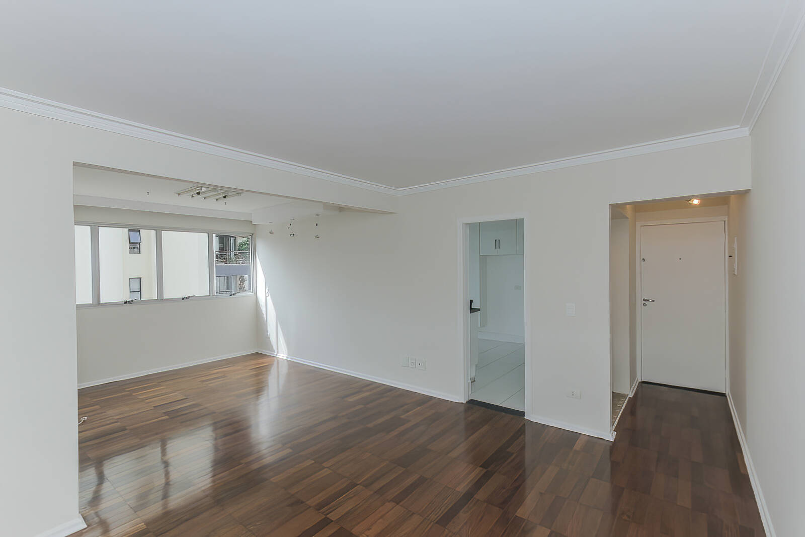 Apartamento à venda com 2 quartos, 90m² - Foto 2