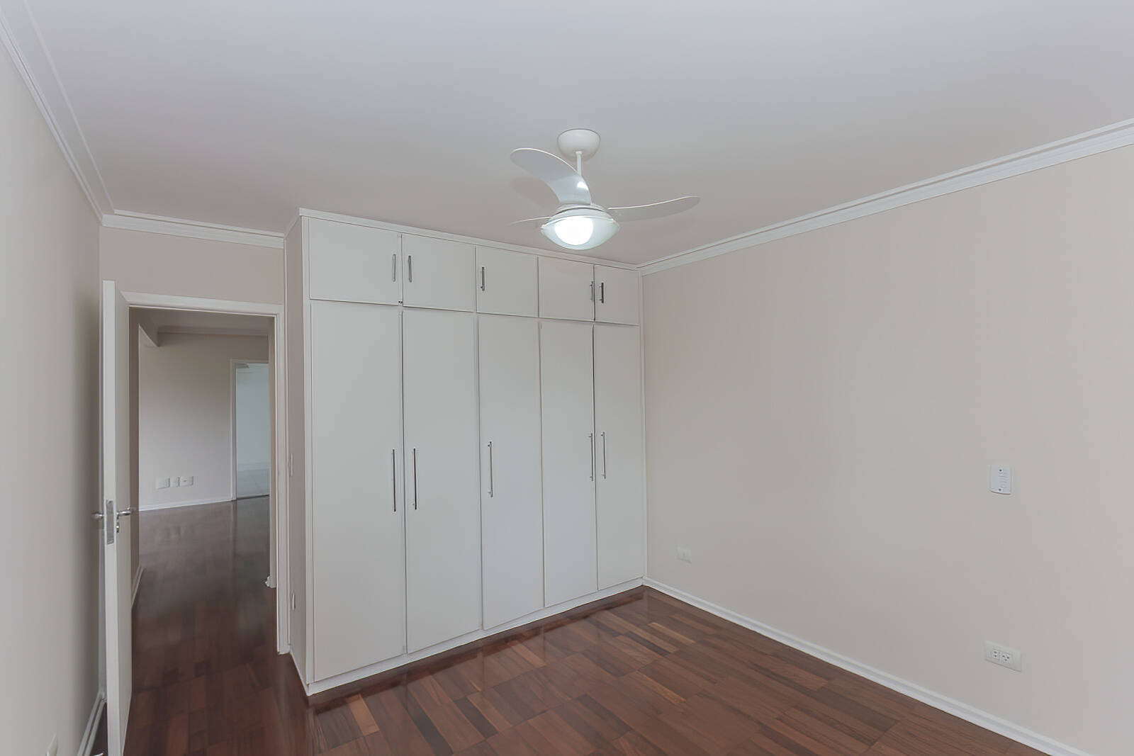 Apartamento à venda com 2 quartos, 90m² - Foto 12