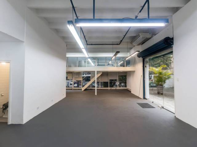 #141 - Salão Comercial para Venda em São Paulo - SP